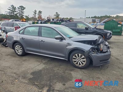 Czwarte zdjęcie samochodu z boku: 2012 VOLKSWAGEN PASSAT S VIN:1VWAH7A35CC085058 - miniatura