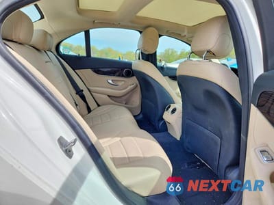 Zdjęcie 10 z 12 samochodu: 2017 MERCEDES-BENZ C 300 4MATIC VIN:55SWF4KB0HU211788 - miniatura