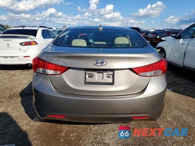 Zdjęcie 6 z 11 samochodu: 2013 HYUNDAI ELANTRA GLS VIN:5NPDH4AE9DH395767 - miniatura
