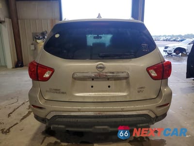 Zdjęcie 6 z 13 samochodu: 2019 NISSAN PATHFINDER SV VIN:5N1DR2MM6KC576995 - miniatura