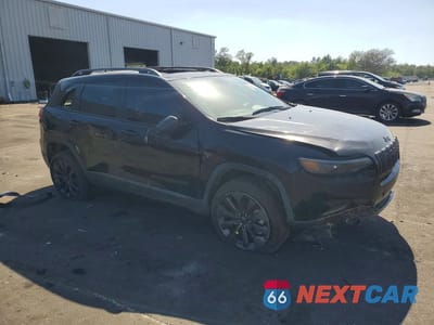 Czwarte zdjęcie samochodu z boku: 2021 JEEP CHEROKEE LATITUDE LUX VIN:1C4PJLMX4MD119916 - miniatura
