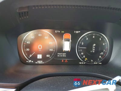 Zdjęcie 9 z 12 samochodu: 2018 VOLVO XC60 T6 MOMENTUM VIN:YV4A22RK3J1027460 - miniatura
