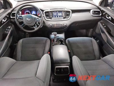 Zdjęcie 8 z 13 samochodu: 2020 KIA SORENTO LX VIN:5XYPG4A38LG630941 - miniatura