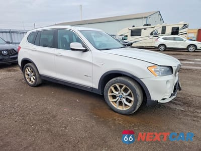 Czwarte zdjęcie samochodu z boku: 2014 BMW X3 XDRIVE28I VIN:5UXWX9C51E0D21071 - miniatura