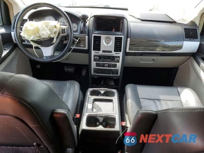 Zdjęcie 8 z 14 samochodu: 2010 CHRYSLER TOWN & COUNTRY TOURING VIN:2A4RR5DX4AR279584 - miniatura