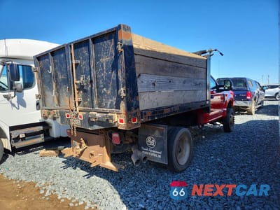 Trzecie zdjęcie samochodu z tyłu: 2019 FORD F550 SUPER DUTY VIN:1FDUF5HT0KDA06898 - miniatura