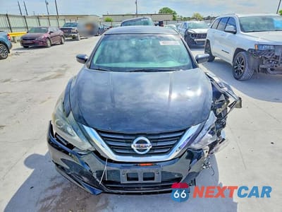 Piąte zdjęcie samochodu w środku: 2016 NISSAN ALTIMA 2.5 SR VIN:1N4AL3AP6GN383003 - miniatura
