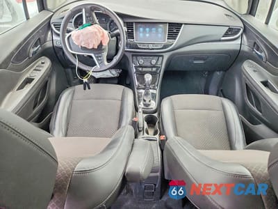 Zdjęcie 8 z 12 samochodu: 2019 BUICK ENCORE PREFERRED VIN:KL4CJASB0KB888393 - miniatura