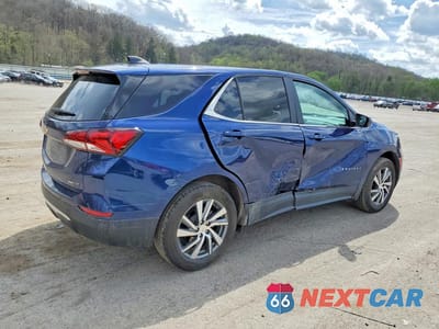 Trzecie zdjęcie samochodu z tyłu: 2022 CHEVROLET EQUINOX LT VIN:3GNAXUEV7NL221186 - miniatura