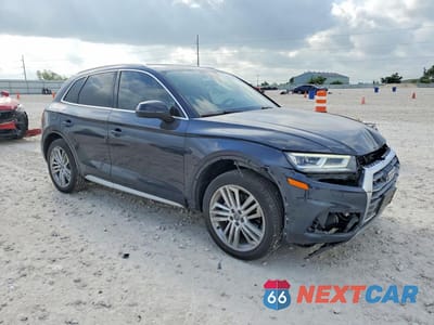 Czwarte zdjęcie samochodu z boku: 2019 AUDI Q5 PREMIUM PLUS VIN:WA1BNAFY6K2032952 - miniatura