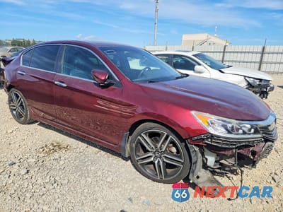 Czwarte zdjęcie samochodu z boku: 2017 HONDA ACCORD SPORT VIN:1HGCR2F55HA061871 - miniatura