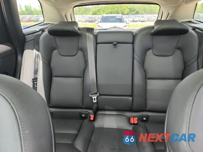Zdjęcie 10 z 13 samochodu: 2025 VOLVO XC60 PLUS VIN:YV4M12RC9S1043611 - miniatura