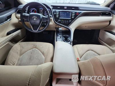 Zdjęcie 8 z 12 samochodu: 2018 TOYOTA CAMRY LE VIN:4T1B11HK8JU531096 - miniatura
