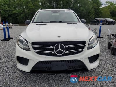 Piąte zdjęcie samochodu w środku: 2017 MERCEDES-BENZ GLE 350 VIN:4JGDA5JB2HA961941 - miniatura