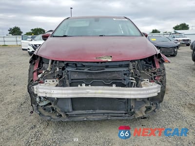 Piąte zdjęcie samochodu w środku: 2018 CHRYSLER PACIFICA LX VIN:2C4RC1CG8JR253197 - miniatura