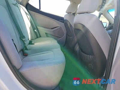 Zdjęcie 10 z 12 samochodu: 2011 KIA OPTIMA LX VIN:KNAGM4A74B5109649 - miniatura