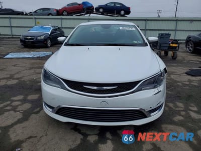 Piąte zdjęcie samochodu w środku: 2015 CHRYSLER 200 LIMITED VIN:1C3CCCAB8FN749523 - miniatura