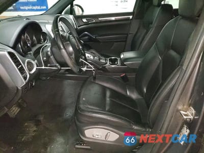 Zdjęcie 7 z 13 samochodu: 2013 PORSCHE CAYENNE VIN:WP1AA2A21DLA06227 - miniatura