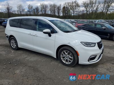 Czwarte zdjęcie samochodu z boku: 2023 CHRYSLER PACIFICA TOURING L VIN:2C4RC1BG3PR563476 - miniatura