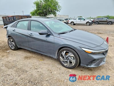Czwarte zdjęcie samochodu z boku: 2025 HYUNDAI ELANTRA SEL SPORT VIN:KMHLM4DG9SU029603 - miniatura