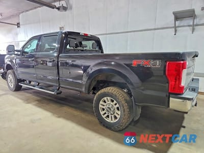 Drugie zdjęcie samochodu z przodu: 2019 FORD F350 SUPER DUTY VIN:1FT8W3B63KEE42278 - miniatura
