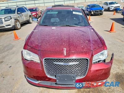 Piąte zdjęcie samochodu w środku: 2019 CHRYSLER 300 LIMITED VIN:2C3CCAEG7KH568541 - miniatura
