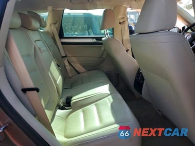 Zdjęcie 11 z 14 samochodu: 2016 VOLKSWAGEN TOUAREG SPORT VIN:WVGEF9BP7GD009988 - miniatura