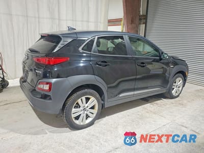 Trzecie zdjęcie samochodu z tyłu: 2019 HYUNDAI KONA SEL VIN:KM8K23AG9KU030413 - miniatura