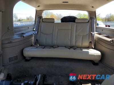 Zdjęcie 10 z 13 samochodu: 2004 GMC YUKON XL K1500 VIN:3GKFK16T04G185863 - miniatura