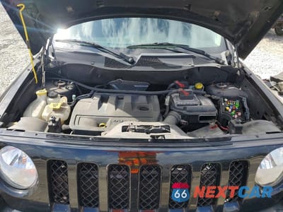Zdjęcie 11 z 12 samochodu: 2015 JEEP PATRIOT LATITUDE VIN:1C4NJRFB4FD248396 - miniatura