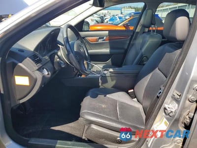 Zdjęcie 7 z 12 samochodu: 2011 MERCEDES-BENZ C 300 4MATIC VIN:WDDGF8BB5BF538581 - miniatura