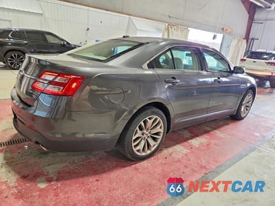 Trzecie zdjęcie samochodu z tyłu: 2015 FORD TAURUS LIMITED VIN:1FAHP2J84FG111865 - miniatura