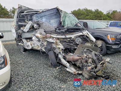 Czwarte zdjęcie samochodu z boku: 2016 MERCEDES BENZ SPRINTER 2500 UTILITY / SERVICE VAN VIN:WD3PE7DD9GP280454 - miniatura