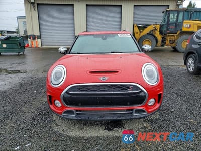 Piąte zdjęcie samochodu w środku: 2019 MINI COOPER S CLUBMAN ALL4 VIN:WMWLU5C5XK2G05219 - miniatura