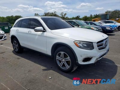 Czwarte zdjęcie samochodu z boku: 2016 MERCEDES-BENZ GLC 300 4MATIC VIN:WDC0G4KB1GF100787 - miniatura