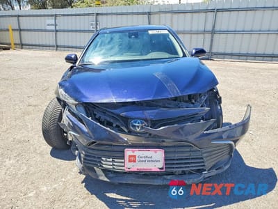 Piąte zdjęcie samochodu w środku: 2022 TOYOTA CAMRY HYBRID XLE VIN:4T1F31AK3NU574899 - miniatura