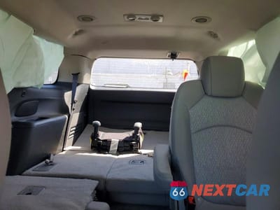 Zdjęcie 10 z 13 samochodu: 2010 GMC ACADIA SLE VIN:1GKLVLED0AJ145454 - miniatura