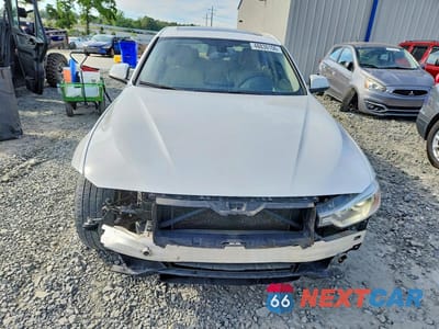 Piąte zdjęcie samochodu w środku: 2013 BMW 328 I VIN:WBA3A5C54DF601930 - miniatura