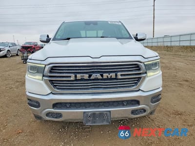 Piąte zdjęcie samochodu w środku: 2022 RAM 1500 LARAMIE VIN:1C6SRFJT3NN285157 - miniatura