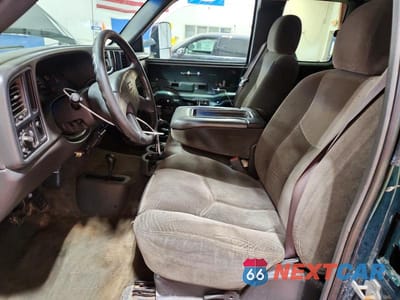 Zdjęcie 7 z 11 samochodu: 2005 CHEVROLET SILVERADO K2500 HEAVY DUTY VIN:1GCHK29U05E247169 - miniatura