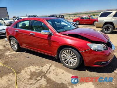 Czwarte zdjęcie samochodu z boku: 2012 CHRYSLER 200 LIMITED VIN:1C3CCBCGXCN175232 - miniatura