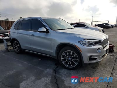 Czwarte zdjęcie samochodu z boku: 2017 BMW X5 XDRIVE35I VIN:5UXKR0C39H0X77615 - miniatura
