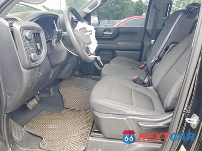 Zdjęcie 7 z 12 samochodu: 2020 CHEVROLET SILVERADO K1500 CUSTOM VIN:1GCPYBEK5LZ349488 - miniatura