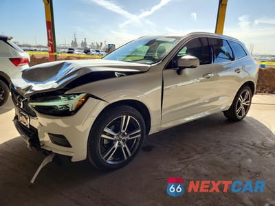 2021 VOLVO XC60 T5 MOMENTUM YV4102DK2M1863245 - główne zdjęcie licytacji z USA - miniatura