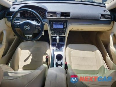 Zdjęcie 8 z 12 samochodu: 2015 VOLKSWAGEN PASSAT SE VIN:1VWBT7A35FC091384 - miniatura