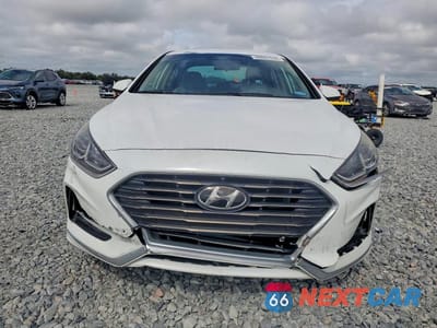Piąte zdjęcie samochodu w środku: 2019 HYUNDAI SONATA SE VIN:5NPE24AF7KH732481 - miniatura