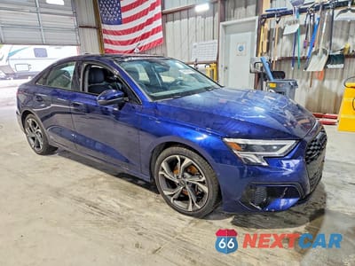 Czwarte zdjęcie samochodu z boku: 2023 AUDI A3 PREMIUM PLUS VIN:WAUHUDGY4PA071746 - miniatura