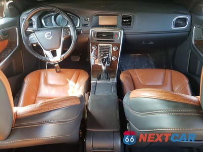Zdjęcie 8 z 13 samochodu: 2015 VOLVO V60 PLATINUM VIN:YV140MED7F1213769 - miniatura