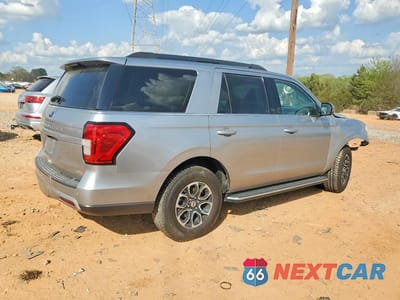 Trzecie zdjęcie samochodu z tyłu: 2022 FORD EXPEDITION XLT VIN:1FMJU1JT5NEA41883 - miniatura
