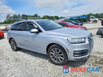 Czwarte zdjęcie samochodu z boku: 2019 AUDI Q7 PREMIUM PLUS VIN:WA1LHAF70KD035224 - miniatura